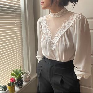Forever21 Romantic Cream Blouse | Size Small